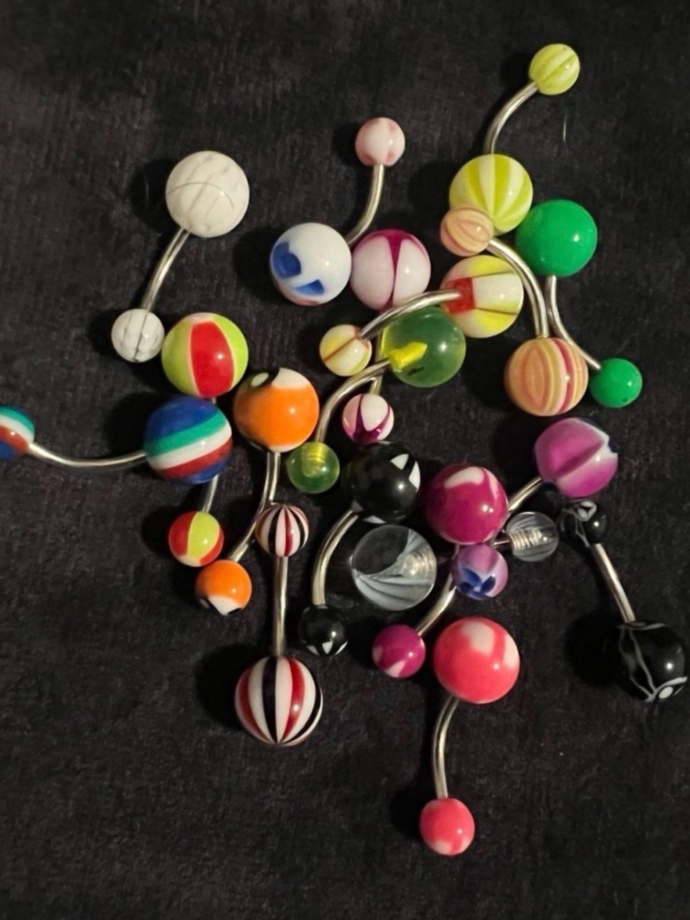 18 Various and Beautiful Bold Colors Bellyrings